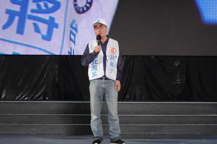 高雄市前副市長李四川「棄柯保蔣」北漂來替蔣萬安站台。朱世閎攝