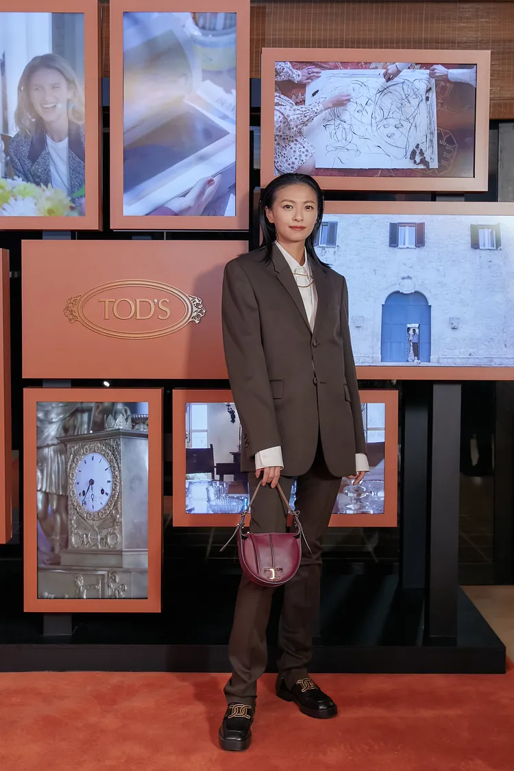 身為TOD’S形象大使的日本女星榮倉奈奈，也現身品牌日前舉辦的晚宴。品牌提供