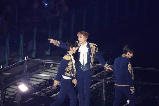 SJ小巨蛋Day2｜东海撂中文被始源纠正　利特忆父母来台加油逼哭粉