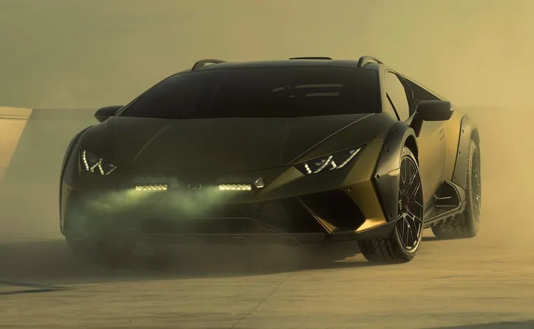 充滿想像力的蠻牛最新作品—Huracan Sterrato。原廠提供