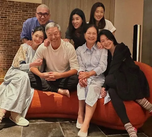 大S帶具俊曄見恩師王偉忠　合照曝光充滿愛