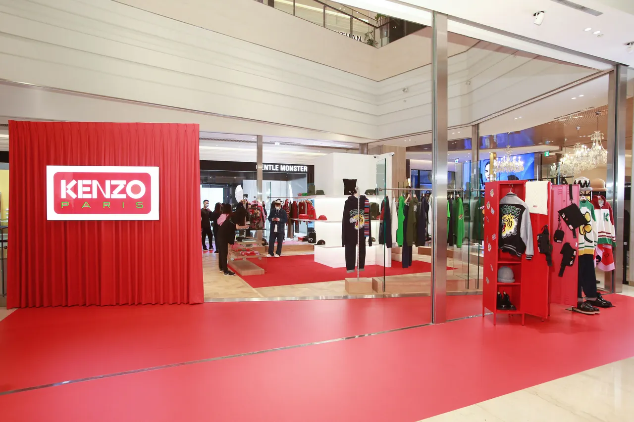 KENZO於台北微風南山打造全新限定店,專賣Nigo打造的首個系男女裝與配件、鞋履。朱世閎攝