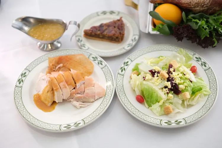 11/24感恩節當日提供火雞套餐。陳志淵攝