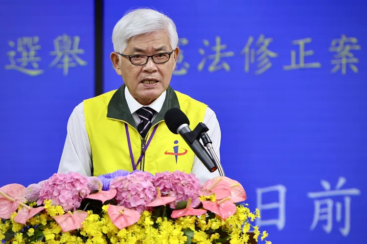 李進勇今提醒國人明天投票規定。林林攝