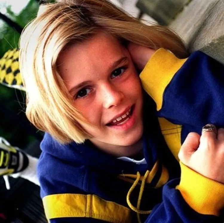 亞倫卡特1997年出道時模樣清秀。翻攝亞倫卡特IG