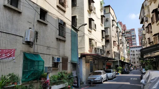 寶佳不要的、住戶自己來! 榮富國小旁海砂屋通過都更計畫