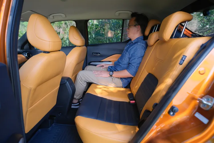 以小型車的範疇來說，Kicks的空間表現實屬合理，座椅同樣有著沙發般的柔軟度。陳志淵攝