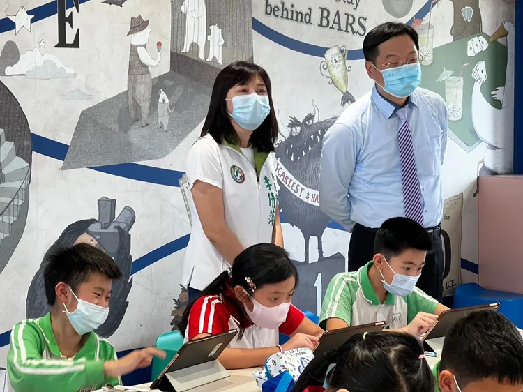 身為美國教育碩士的市議員李倩萍，積極推動智慧學習英語，讓更多小孩方便學會英語。競辦提供