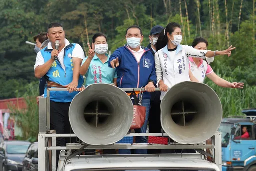 侯友宜南下助選許淑華遇車禍 被與吳怡農比較!侯愣「他是誰?」