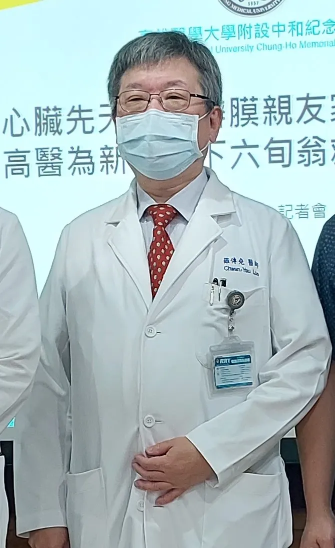 高醫副院長羅傳堯表示，臺灣進入高齡化社會，主動脈瓣膜鈣化與狹窄，已成為老年人開心手術的第一位。凃建豐攝