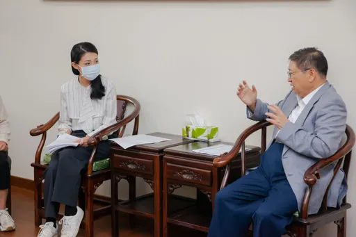 高虹安住院堅訪楊文科為哪招? 「藍白合一錘定音」媒體人分析:放眼北桃竹