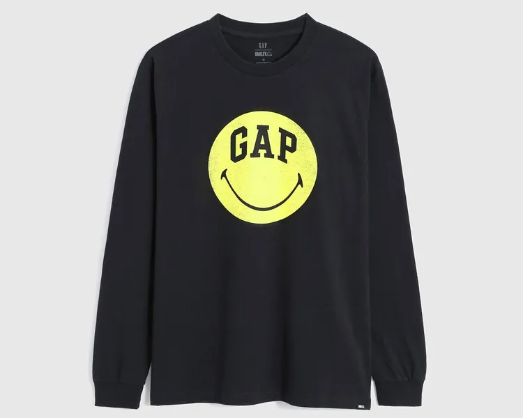 Gap x SMILEY男款黑色長袖T恤，1499元。品牌提供
