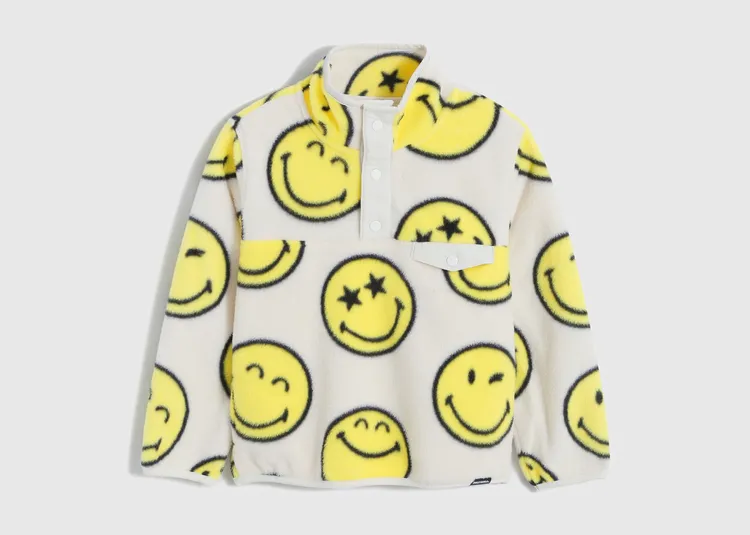 Gap x SMILEY男幼童款抓毛絨T恤，1699元。品牌提供