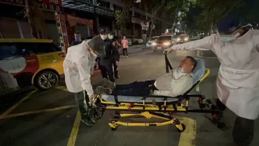 獨家|不戴口罩搭計程車遭糾正 2醉客襲擊運將卻輸給一瓶水