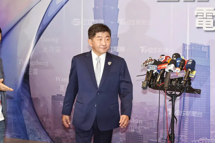 曲兆祥提醒，選前發生的重大事件就可能影響中間選民。葉志明攝