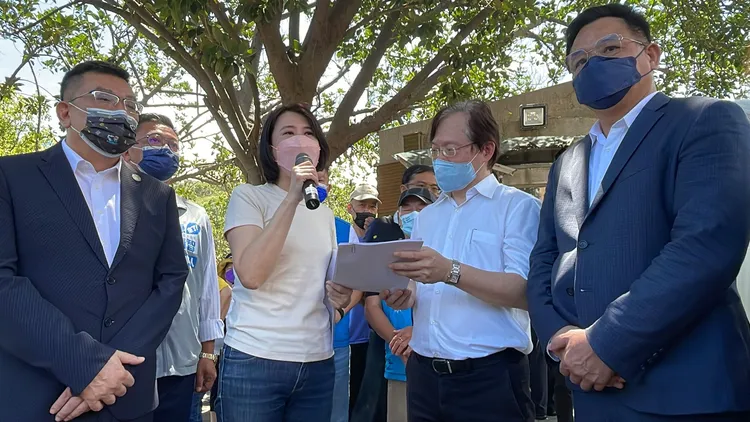 王鴻薇緊咬林智堅論文案。資料照片