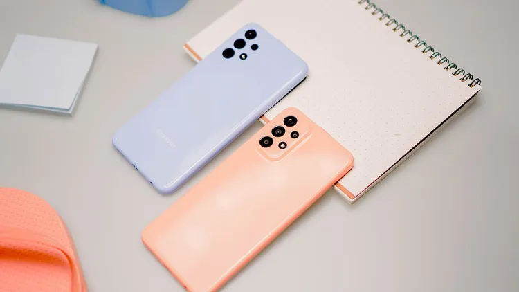 傑昇通信給出三星A23超殺優惠，只賣5,890元。業者提供