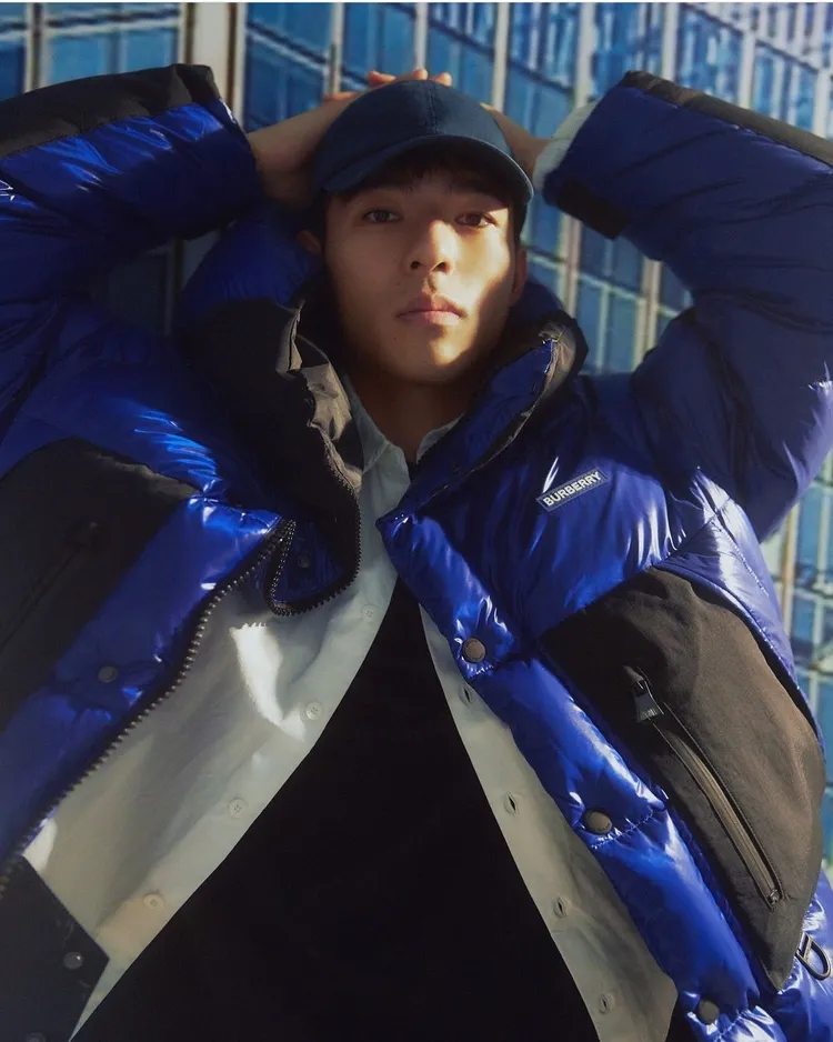 男星陳昊森穿著Outerwear系列鋪棉夾克休閒又有型。翻攝chenhaosen802 IG