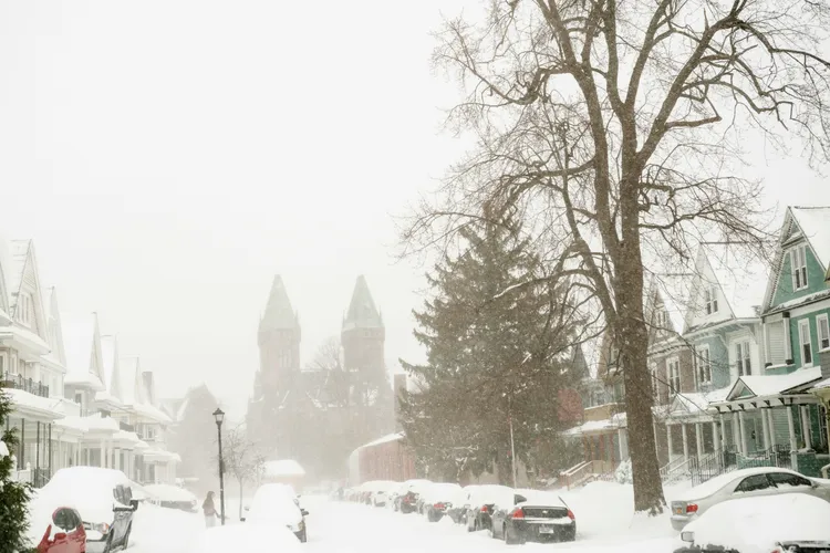 積雪覆蓋水牛城街道。美聯社