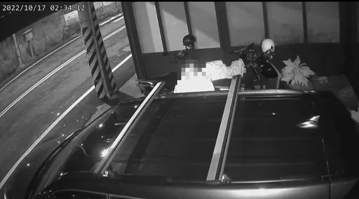 車停家中車庫未上鎖 宵小兩度潛入!偷走信用卡盜刷10萬元
