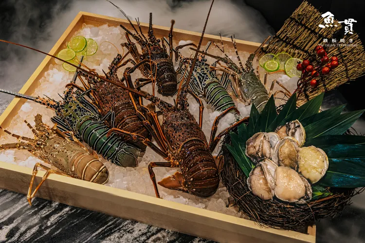 魚貫鐵板燒除了鹿兒島和牛外，以高檔海鮮食材聞名。業者提供