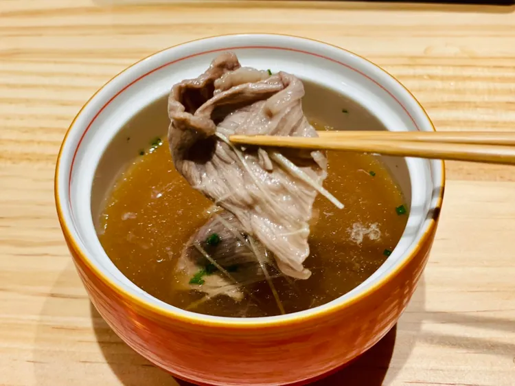 和牛清湯。曾仲葳攝