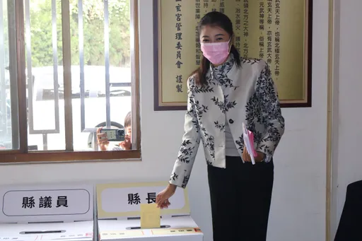 南投轉晴人潮現！許淑華喊「有信心」　蔡培慧伴母早起投票