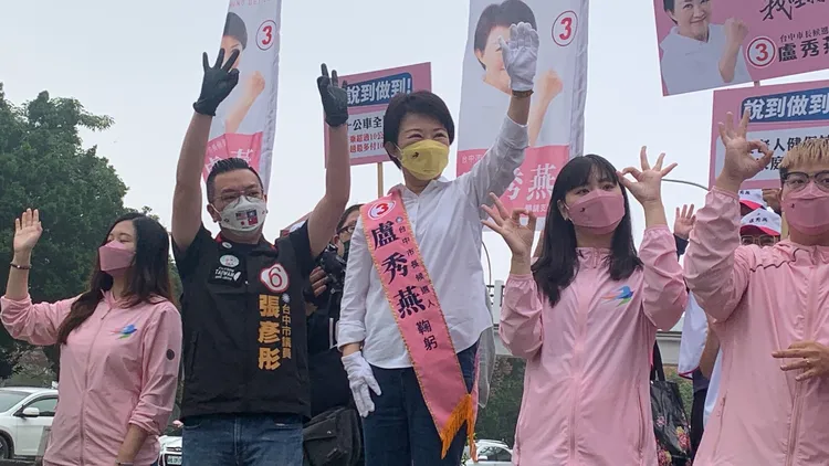 台中市長盧秀燕九次選戰每戰皆捷，這次更靠政績與勤跑基層打破台中市長一任魔咒，成功連任。資料照片