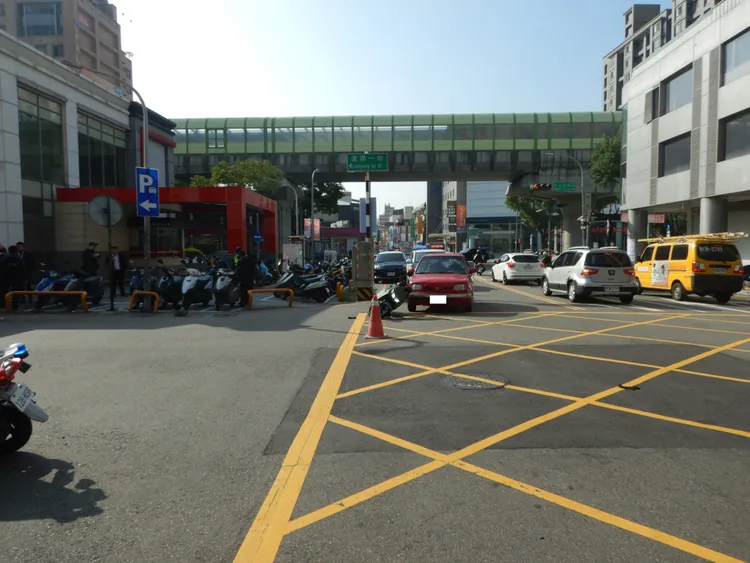 警方獲報到場處理。讀者提供