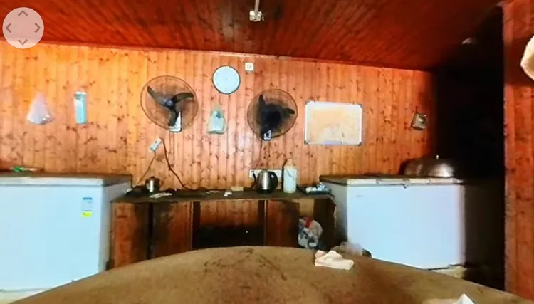 拍賣中國抽砂船，VR360度觀覽船舶內外。翻攝YouTube「行政執行署士林分署」