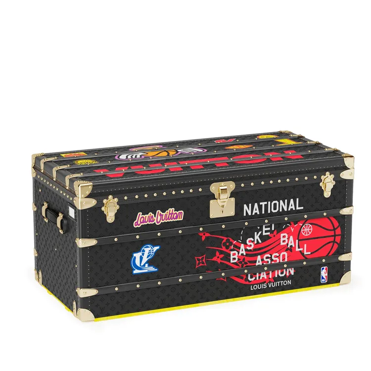 LV x NBA Courrier Lozine 110聯名硬箱，267萬元。品牌提供
