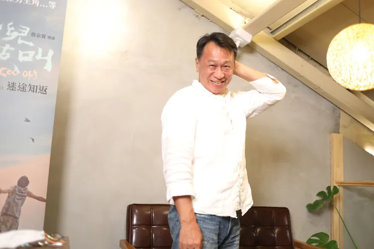 游安順私下沒有架子，相當隨和以及風趣。陳明中攝