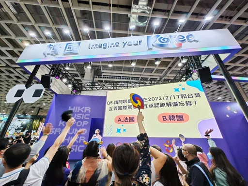 旅展直擊|玩韓式拍貼機、感受韓流魅力!4航空、3機場、11地方政府、20旅行社齊聚韓國館