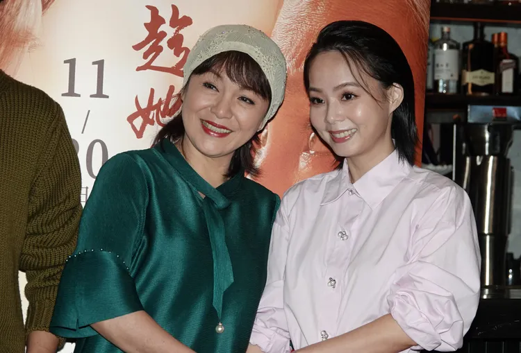 孫淑媚（右）被潘麗麗勸退「生孩當依靠」的想法。陳德興攝