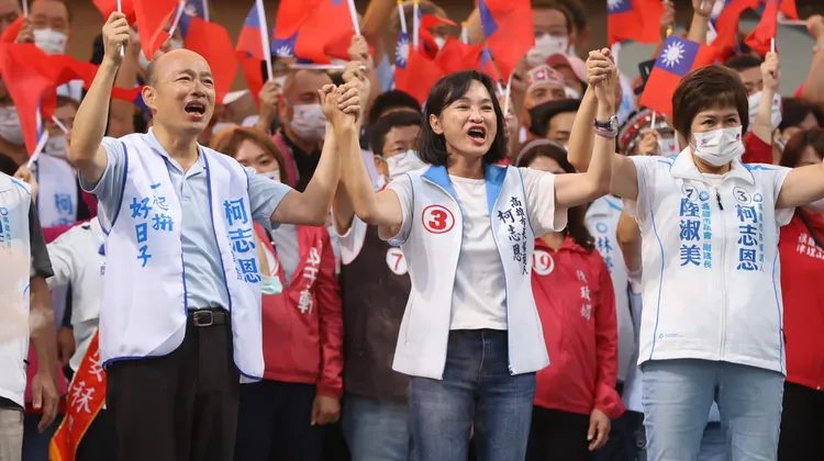 韓國瑜幫柯志恩站台拉票。侯昌騰攝