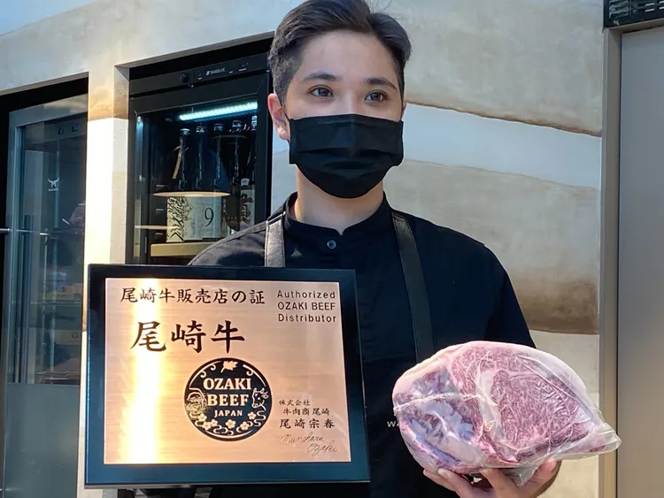 可直接於肉品區選肉、由主廚吳貞蓁以最適合的方式提供烹調的服務。王雪玲攝