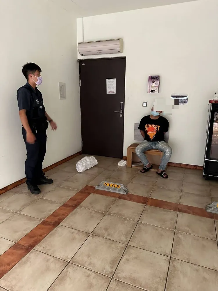 高雄警查緝匪遭撞轟槍。資料照片