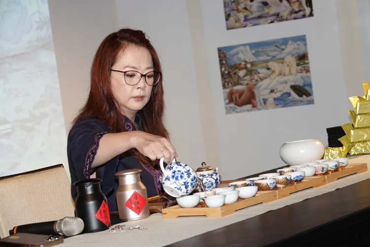 趙永馨是「馨茶館」老闆。陳德興攝