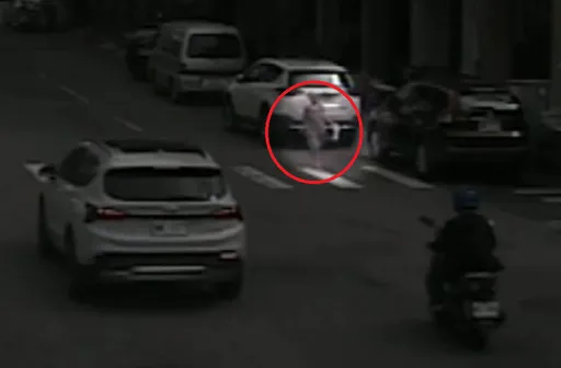 87歲阿嬤拎「透明錢包」被人看光光 暖警護送回家