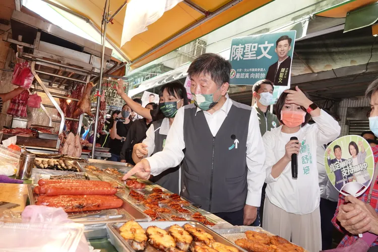 陳時中日前走訪大安區白蘭市場。
資料照，陳德興攝