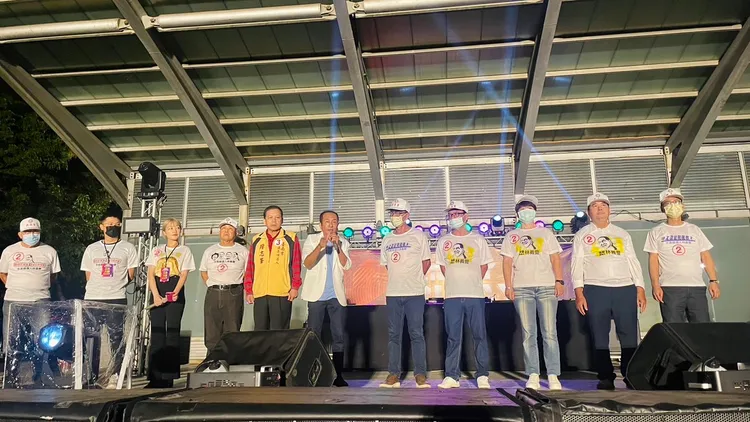 林義豐致詞呼籲不選藍不選綠，相信林義豐。林義豐提供