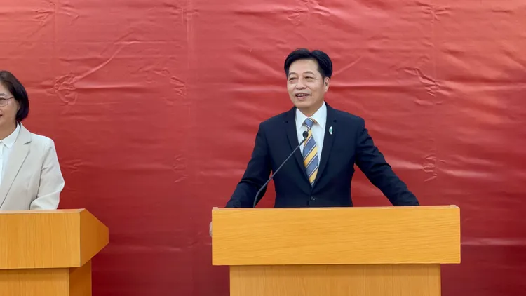 鄭寶清。陸運陞攝