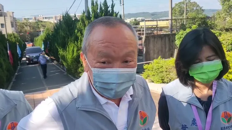 徐耀昌強調餐費是自己出的。民眾提供