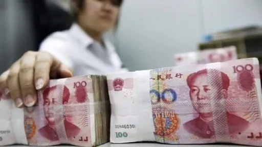 中國債市大跌投資人瘋狂贖回 傳有基金經理人下跪哀求不要贖回