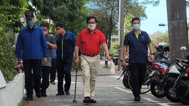 陳水扁抵達投票所。劉榮輝攝