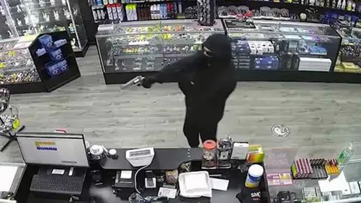 高中生持槍搶店突稱「開玩笑的啦」 挫塞!警方不信認定武裝打劫