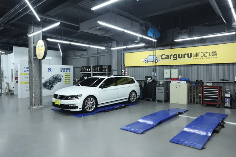 車咕嚕CARGURU本身就涵蓋了汽車維修保養、洗車美容、汽車商城等相關服務領域，對於買賣中古車的民眾來說更多了便利與保障。翁玉信攝