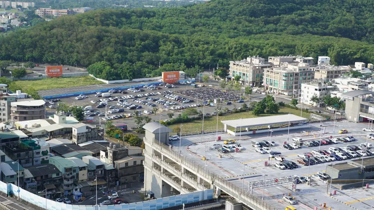 左營高鐵特區近期新屋均在挑戰4字頭成交行情。葉家銘攝