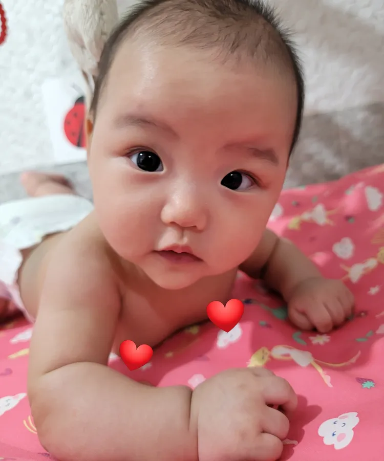 孟耿如與黃子佼的愛女「玉米」。翻攝自臉書黃子佼