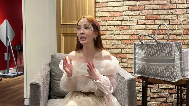 愛雅今錄影時受訪。黃盈容攝